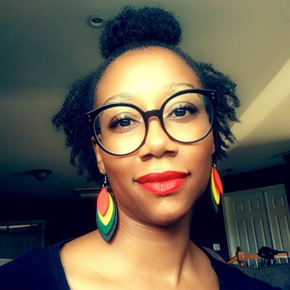 Meet your Posher, Dominique